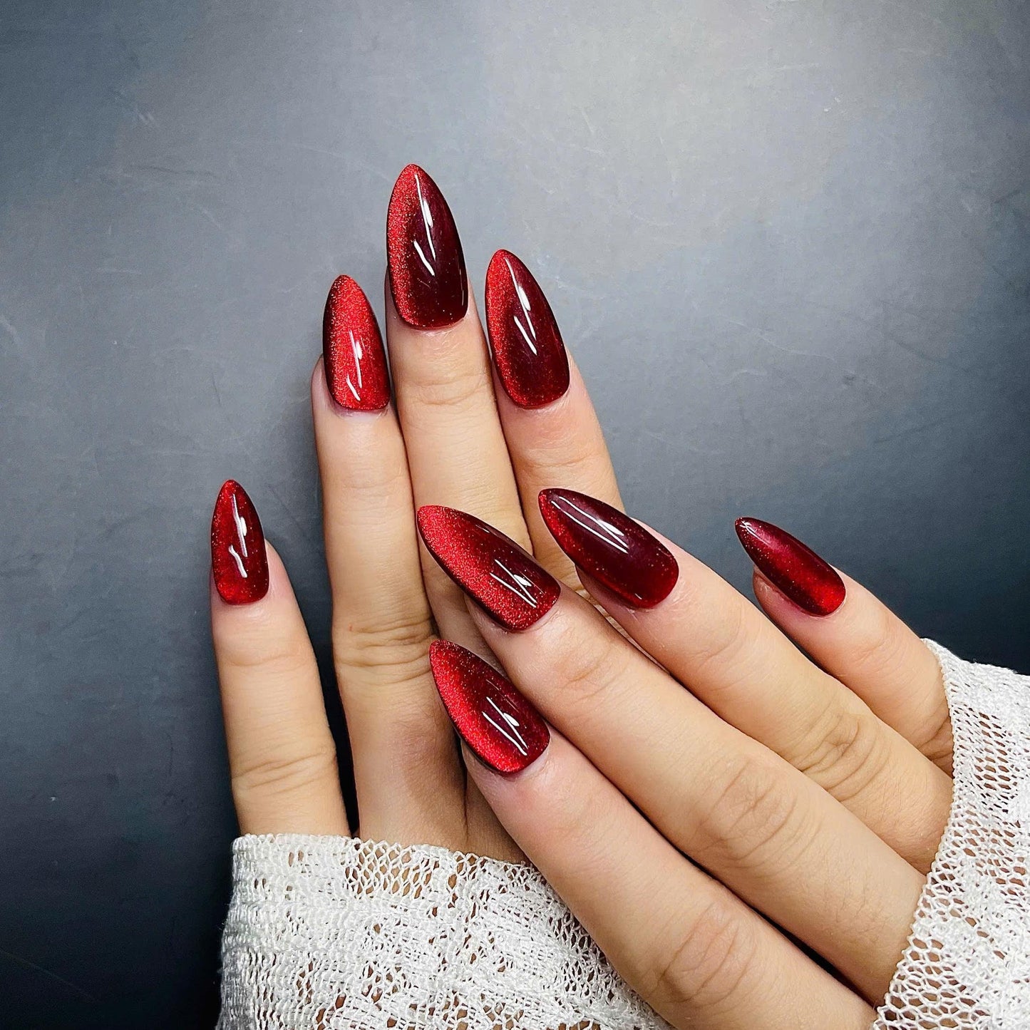 Artificial nails red cat eye nails 24 pcs
